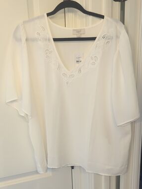 LOFT Off White V-Neck Lace-Trim Blouse - Women's Top XL NWT